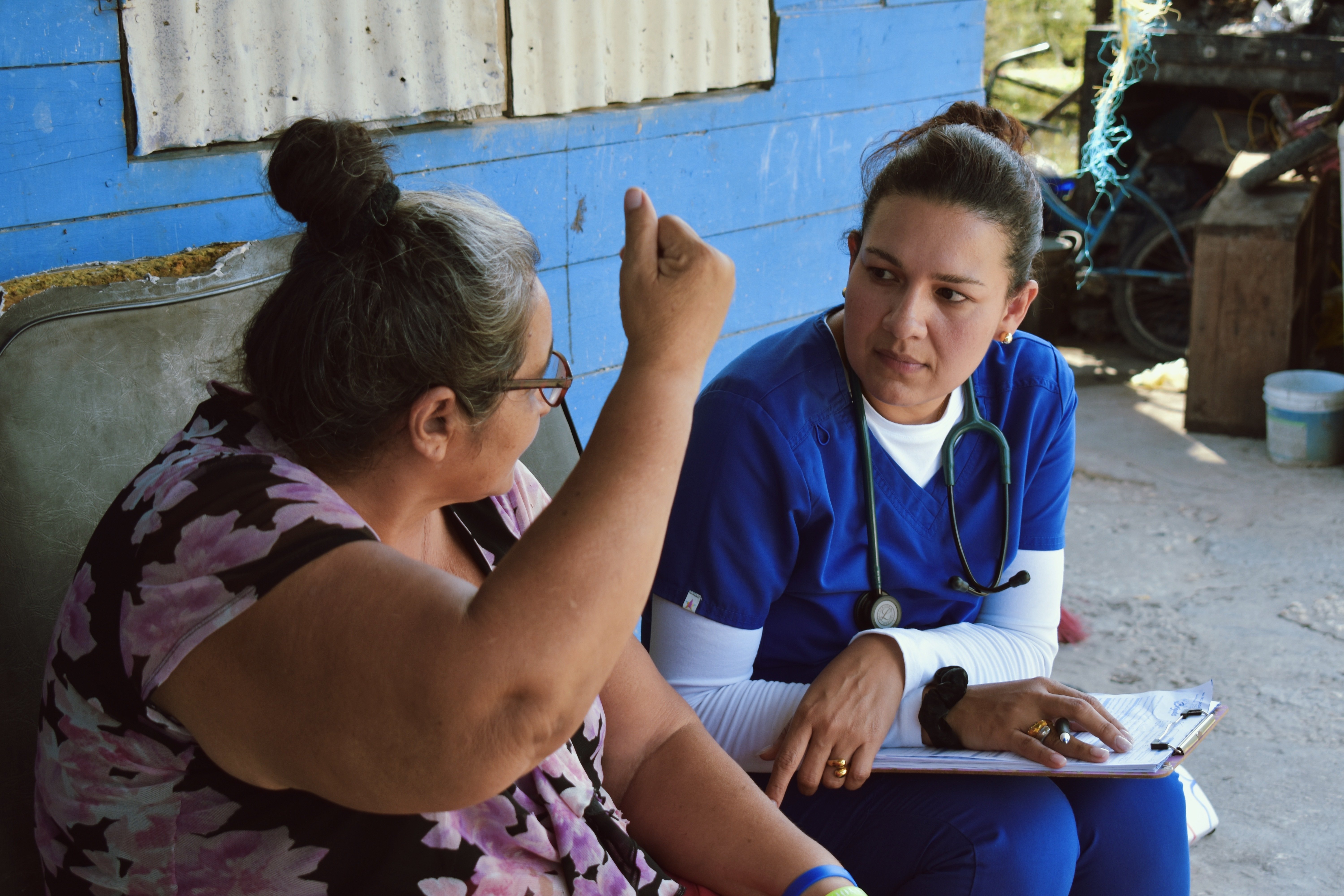 The Best Volunteer Opportunities for Pre-med Students
